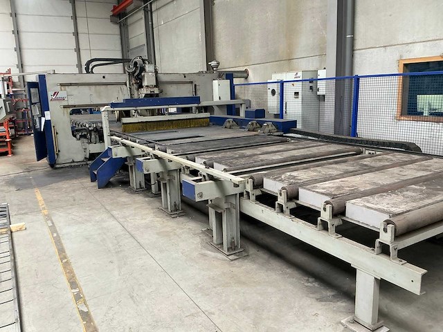 2011 vernet behringer mag b 2025 plasmasnijmachine + donaldson afzuiginstallatie - afbeelding 26 van  28