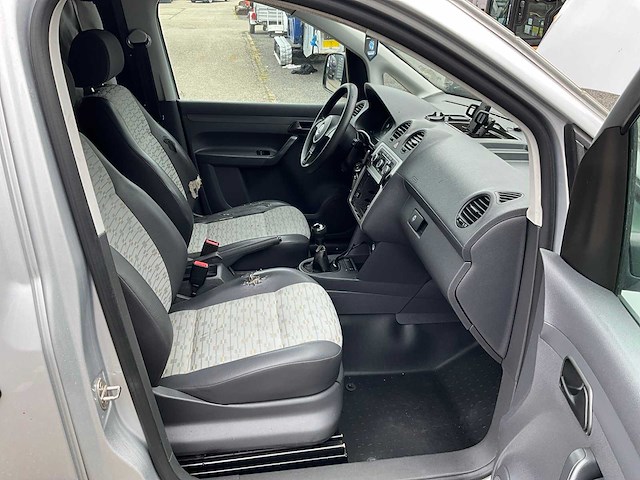 2011 volkswagen caddy maxi 1.6tdi camper k-036-vn - afbeelding 22 van  38