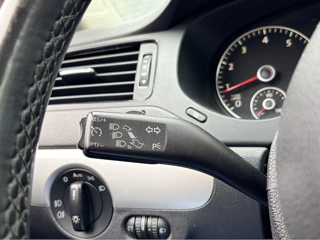 2011 volkswagen jetta personenauto - afbeelding 13 van  13