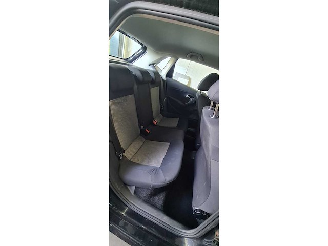 2011 volkswagen polo 1.4-16v comfortline personenauto - afbeelding 2 van  11