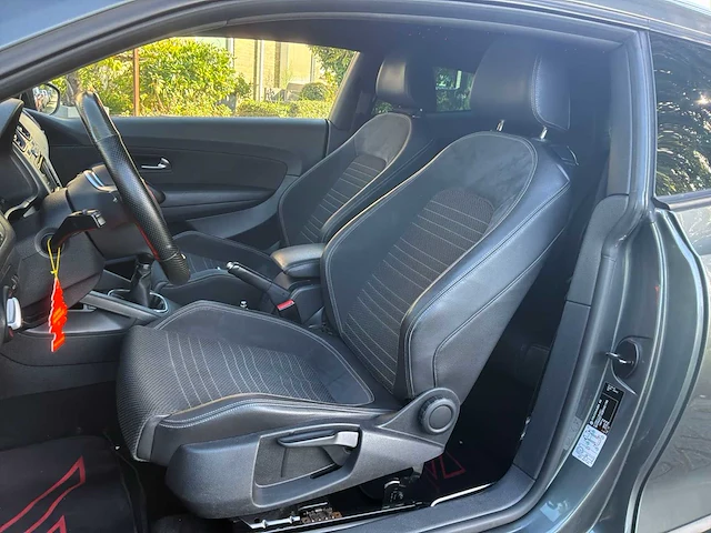 2011 volkswagen scirocco 1.4 tsi highl. plus personenauto - afbeelding 14 van  38