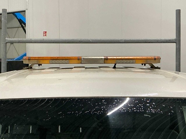 2011 volkswagen transporter bedrijfswagen - afbeelding 2 van  11