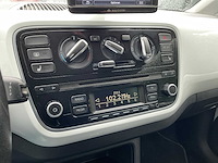 2011 volkswagen up! 1.0 high up! bluem. personenauto - afbeelding 9 van  24