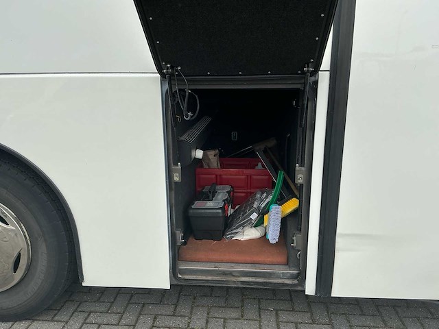 2011 volvo 9500 touringcar - afbeelding 29 van  47
