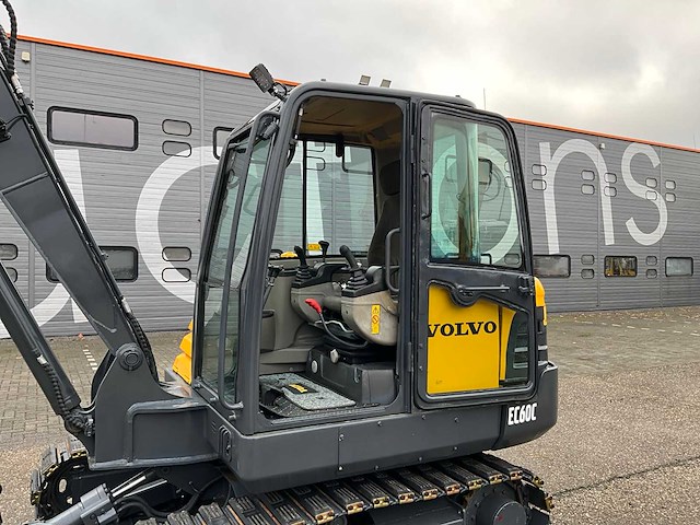 2011 volvo ec60c midigraafmachine - afbeelding 20 van  32
