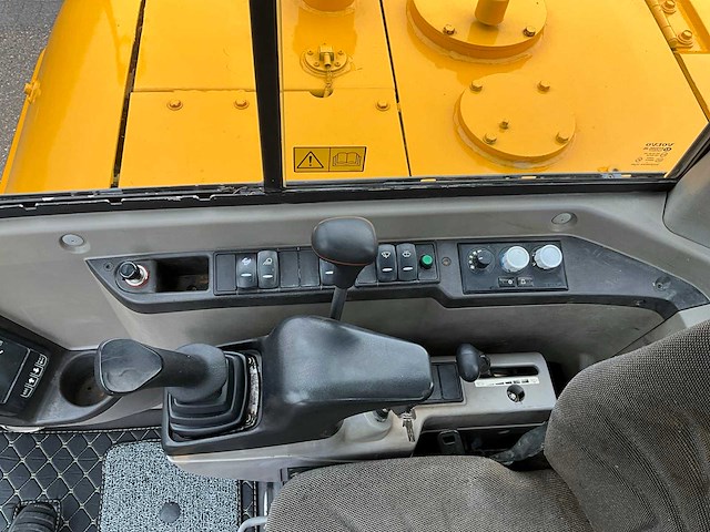 2011 volvo ec60c midigraafmachine - afbeelding 24 van  32