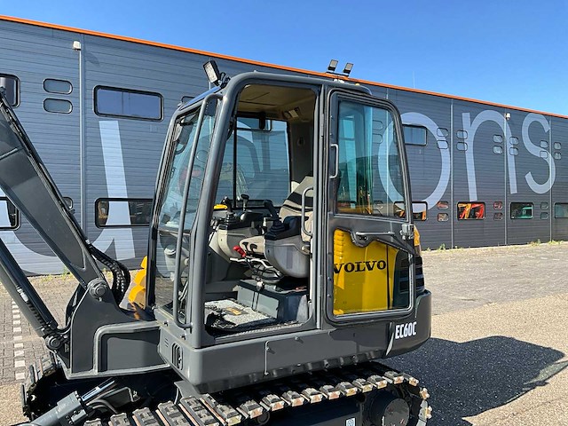 2011 volvo ec60c midigraafmachine - afbeelding 12 van  22