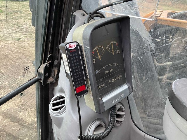 2011 volvo ecr 305 cl rupsgraafmachine - afbeelding 11 van  51