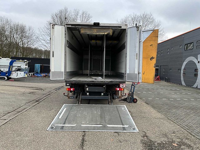 2011 volvo fl240 koel/vries vrachtwagen - afbeelding 11 van  43