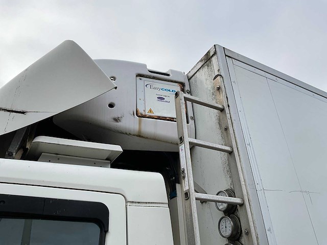 2011 volvo fl240 koel/vries vrachtwagen - afbeelding 25 van  43