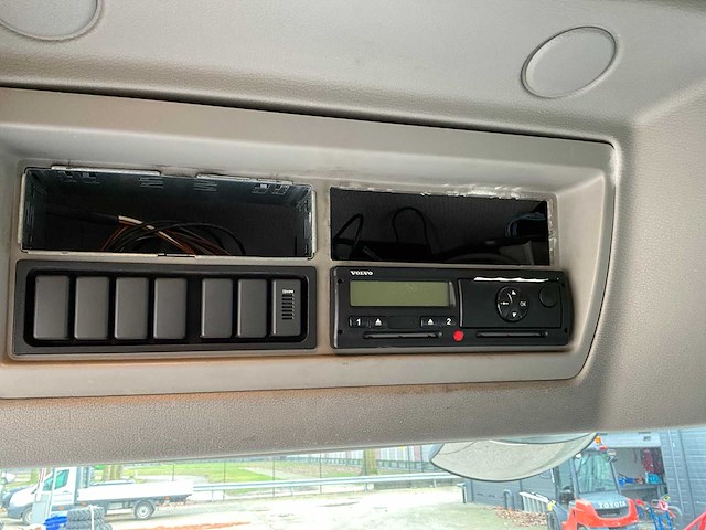 2011 volvo fl240 koel/vries vrachtwagen - afbeelding 11 van  43