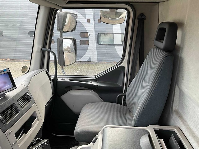 2011 volvo fl240 koel/vries vrachtwagen - afbeelding 12 van  43