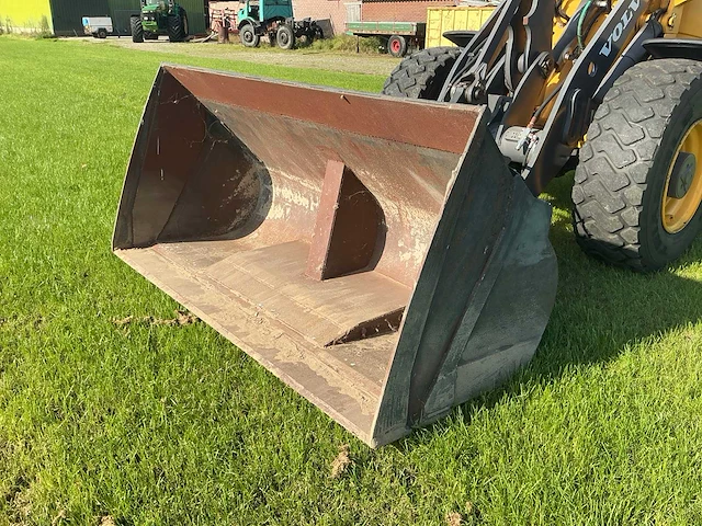 2011 volvo l45f shovel - afbeelding 11 van  44