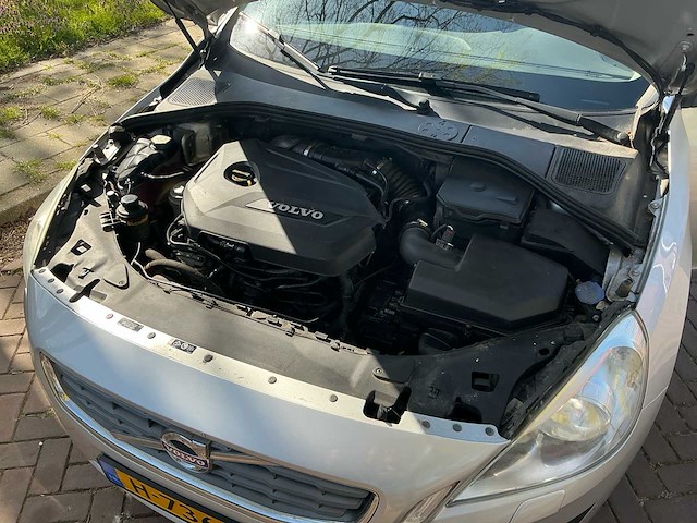 2011 volvo v60 1.6 t4 kinetic personenauto - afbeelding 14 van  23
