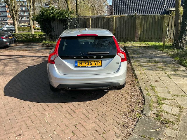 2011 volvo v60 1.6 t4 kinetic personenauto - afbeelding 18 van  23