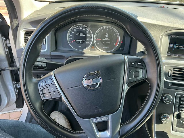 2011 volvo v60 1.6 t4 kinetic personenauto - afbeelding 16 van  23
