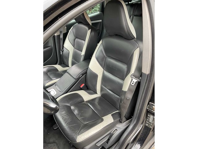 2011 volvo v70 2.0t r-edition personenauto - afbeelding 17 van  27