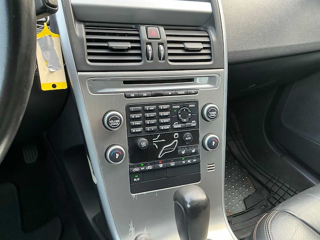 2011 volvo xc60 3.2 awd - afbeelding 10 van  31