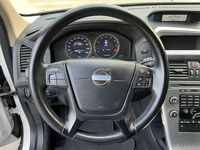 2011 volvo xc60 3.2 awd - afbeelding 13 van  31