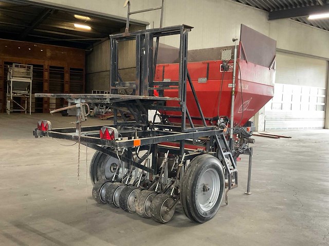 2011 warrens delta plater drill six uien planter - afbeelding 10 van  15