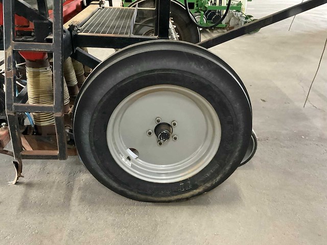 2011 warrens delta plater drill six uien planter - afbeelding 1 van  5