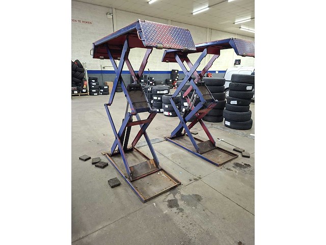 2011 werther international stratos srm schaarhefbrug 3,2ton - afbeelding 3 van  11