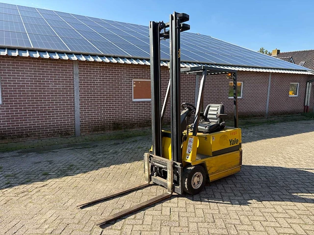 2011 yale erp15rcf vorkheftruck - afbeelding 1 van  10