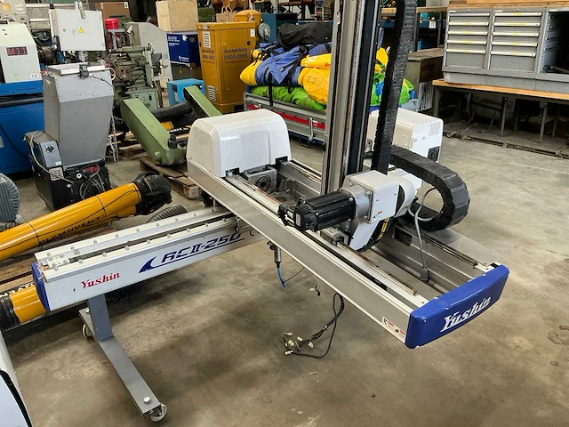 2011 yushin rcll 2500 uithaal robot - afbeelding 1 van  8