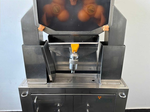 2011 zumex volautomatische citruspers - afbeelding 3 van  9