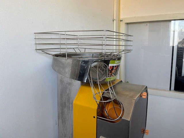 2011 zumex volautomatische citruspers - afbeelding 6 van  9