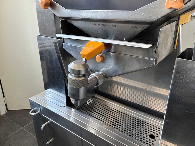 2011 zumex volautomatische citruspers - afbeelding 8 van  9