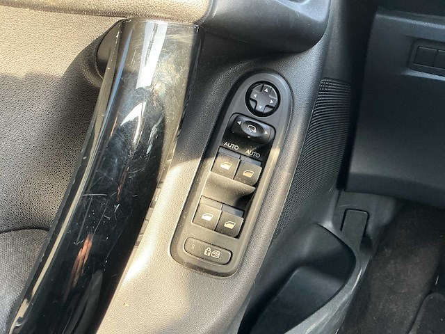 2012 - citroen - c3 - 1.6 e-hdi selection - personenauto - afbeelding 2 van  12