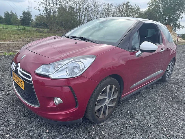 2012 - citroen - ds3 - 1.2 vti chic - 78-zjr-8 - afbeelding 1 van  15