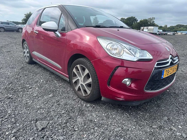 2012 - citroen - ds3 - 1.2 vti chic - 78-zjr-8 - afbeelding 11 van  15