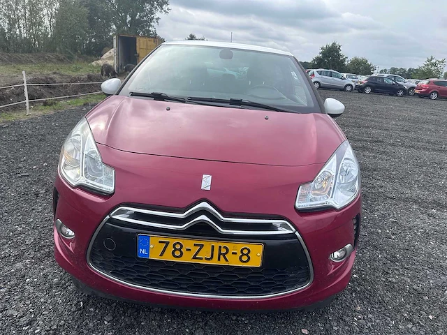 2012 - citroen - ds3 - 1.2 vti chic - 78-zjr-8 - afbeelding 12 van  15