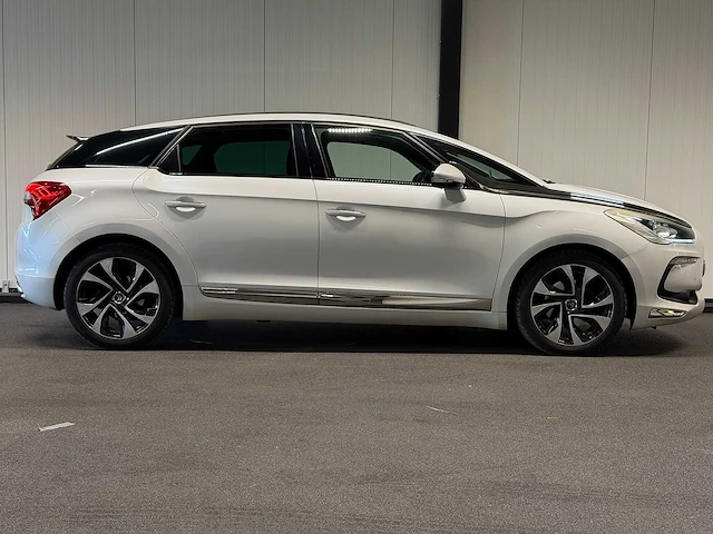 2012 - citroen - ds5 - 1.6 thp so chic 83-xpf-4 iaw - afbeelding 15 van  25