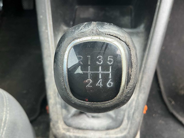 2012 - hyundai - ix20 - 1.4 crdi i-vision - personenauto - afbeelding 2 van  12