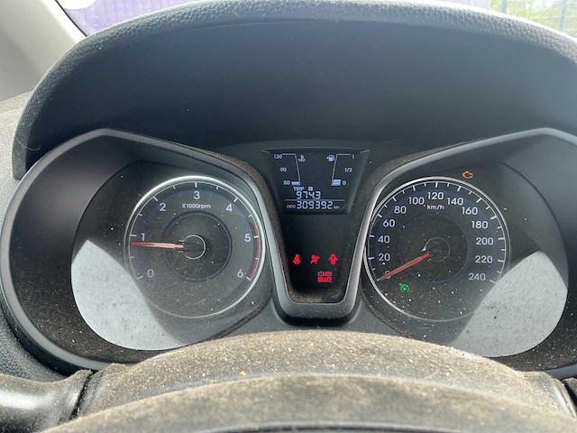 2012 - hyundai - ix20 - 1.4 crdi i-vision - personenauto - afbeelding 4 van  12