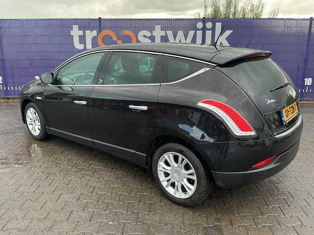2012 - lancia - delta - 1.6-16v silver - personenauto - afbeelding 3 van  4