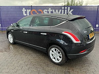 2012 - lancia - delta - 1.6-16v silver - personenauto - afbeelding 3 van  4