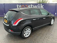 2012 - lancia - delta - 1.6-16v silver - personenauto - afbeelding 7 van  12