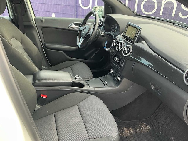 2012 - mercedes-benz - 2012 - b-klasse - 180 ambition - personenauto - afbeelding 9 van  12