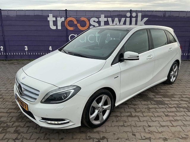 2012 - mercedes-benz - 2012 - b-klasse - 180 ambition - personenauto - afbeelding 1 van  4