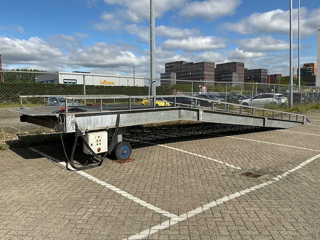 2012 - mobiele laadbrug - afbeelding 3 van  9