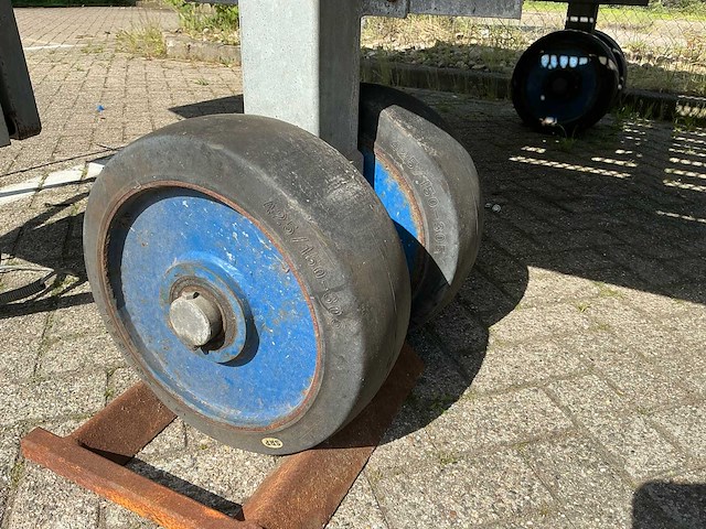 2012 - mobiele laadbrug - afbeelding 8 van  9