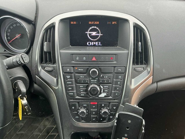 2012 - opel - astra sports tourer - 1.4 turbo cosmo - personenauto - afbeelding 11 van  12
