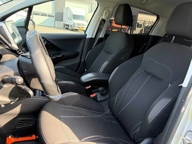 2012 - peugeot - 208 - 1.2 vti access 49-zkk-5 iaw - afbeelding 14 van  14