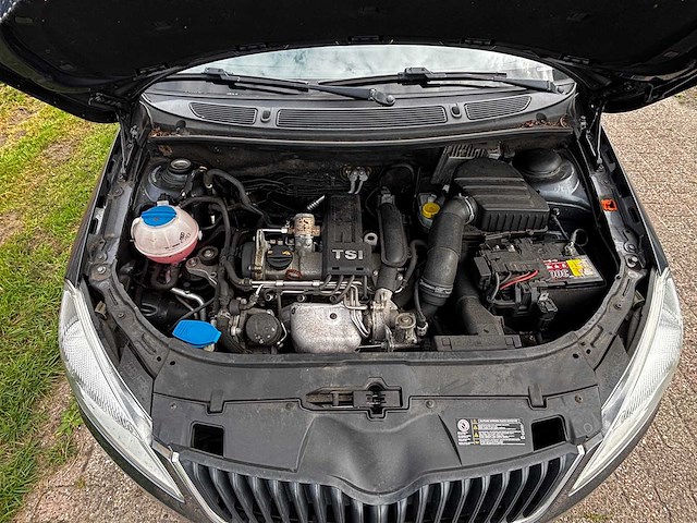 2012 - skoda - fabia - 1.2 tsi ambition - car - afbeelding 2 van  16