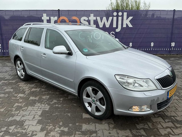 2012 - skoda - octavia combi - 1.2 tsi elegance bns - personenauto - afbeelding 4 van  11