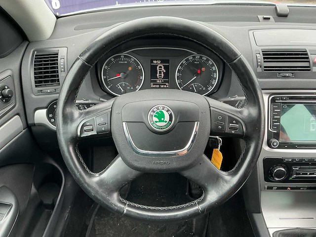 2012 - skoda - octavia combi - 1.2 tsi elegance bns - personenauto - afbeelding 11 van  11